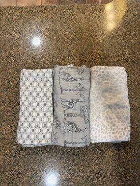 Pottery Barn Kids Gray and Cream Patterned Swaddle Set of 3